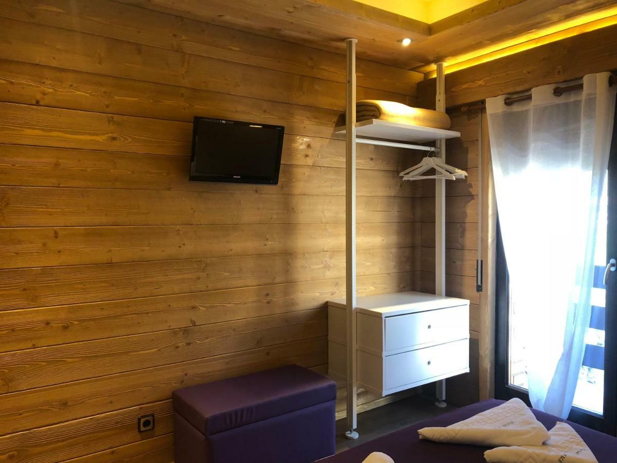 Hostal Piteus Сан-Льоренс-де-Моруньс Экстерьер фото